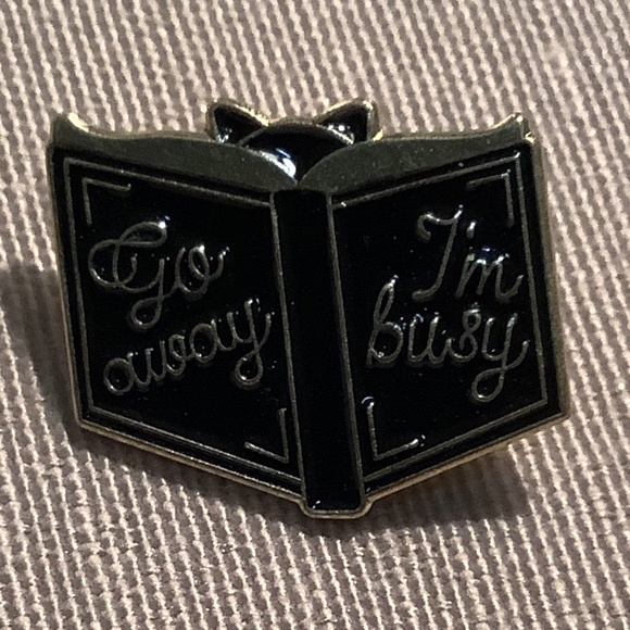 Go away I’m busy Book / Cat Pin - Picture 2 of 3